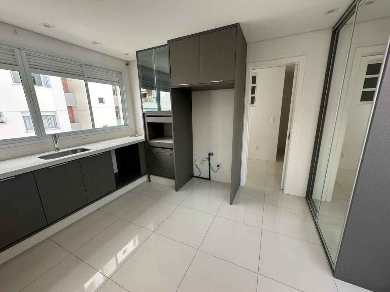 Ванна и 4 спальни: квартира 324 м² — photo 16