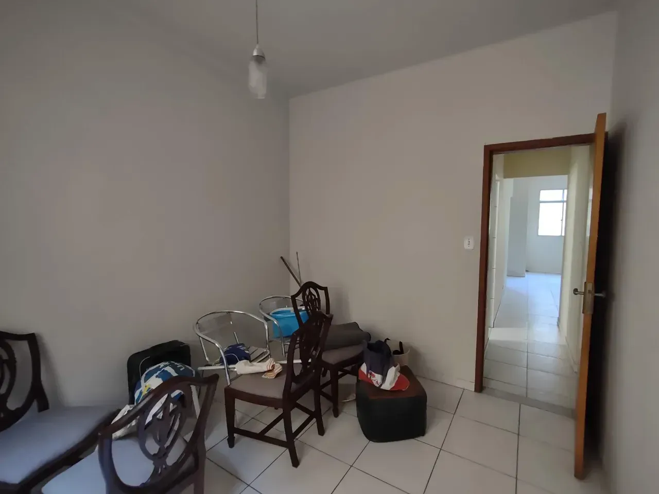Apartamento sin amueblar con cocina cerrada y muebles — photo 13