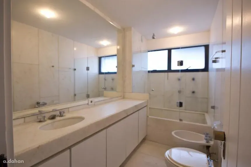 Apartamento de 400 m² com 4 quartos e 5 banheiros — photo 29