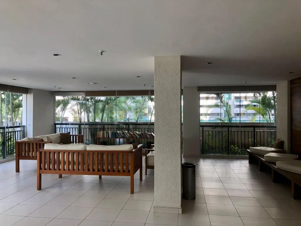 Furnished 2-bedroom apartment with window city view — photo 14