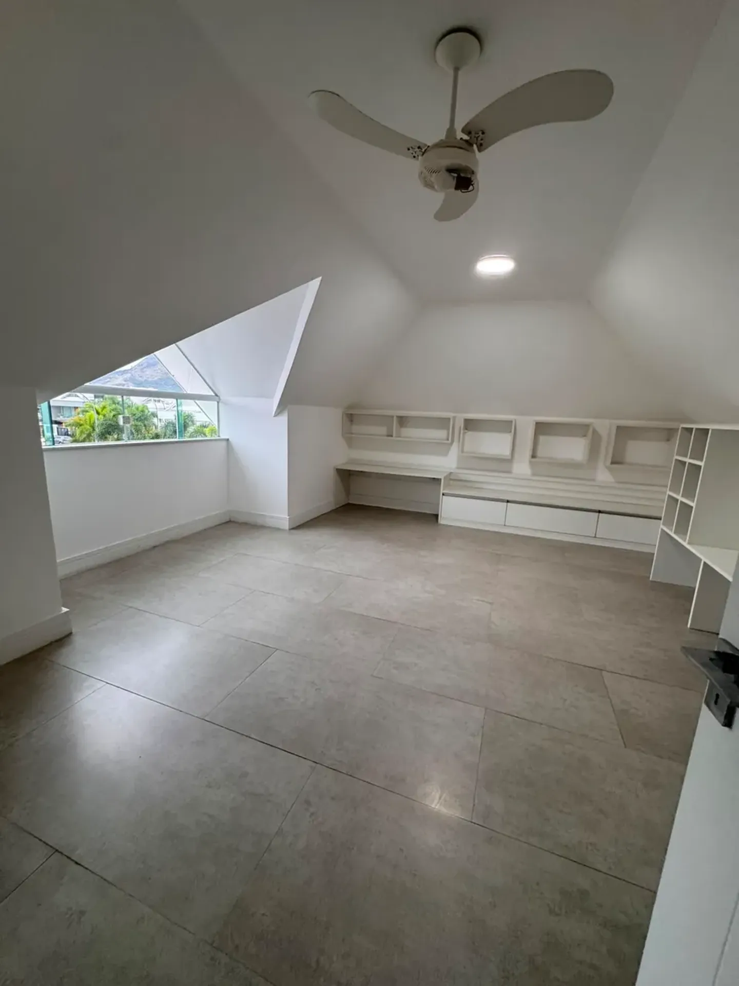 Furnished house, 430 m², with a home office — photo 32