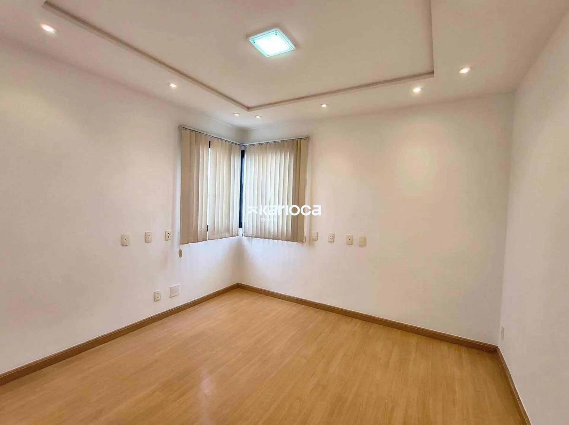 Duplex penthouse with 2 en-suite bedrooms and floor-to-ceiling windows — photo 17