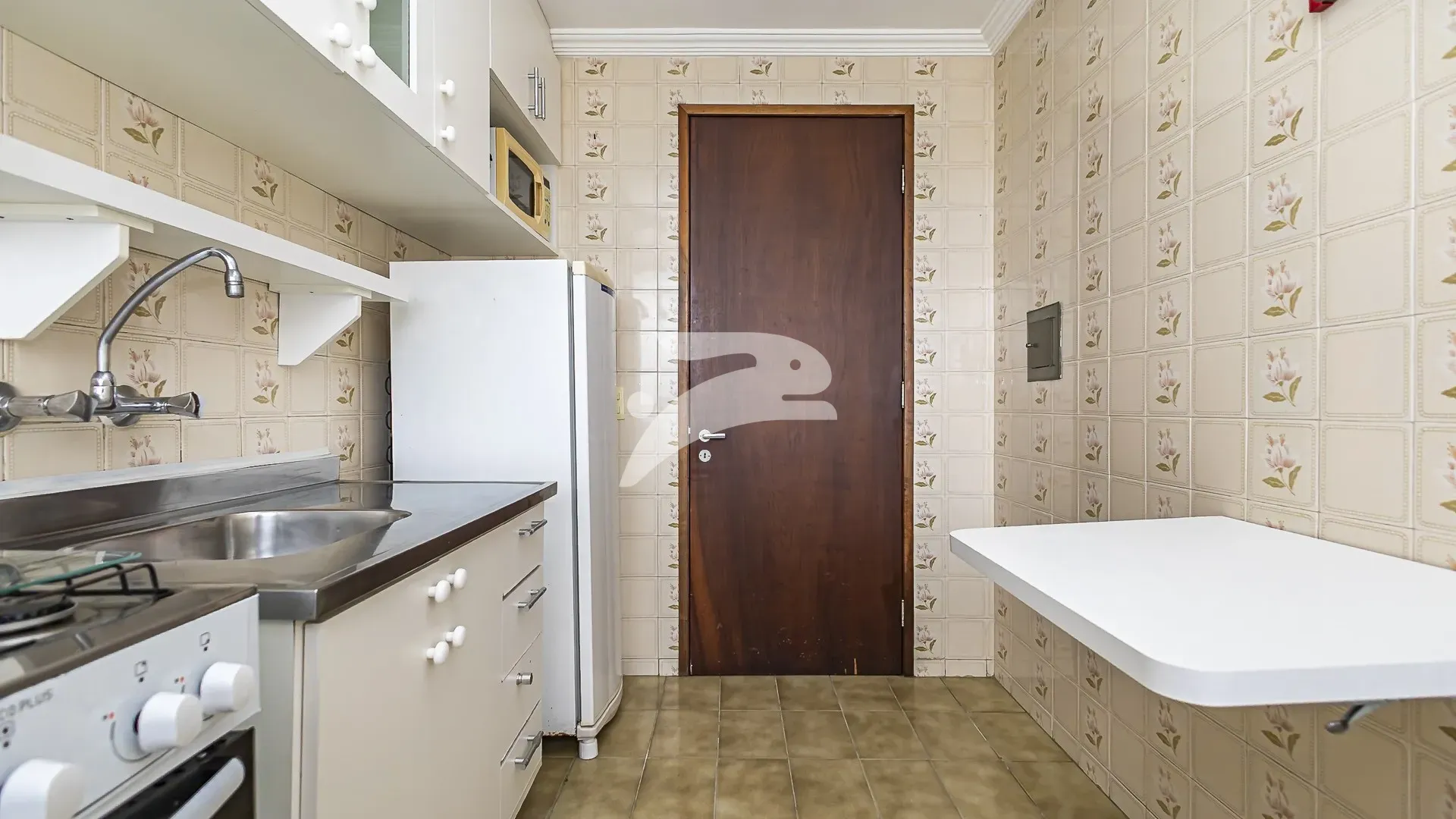 One-bedroom apartment with a washing machine in Curitiba — photo 11