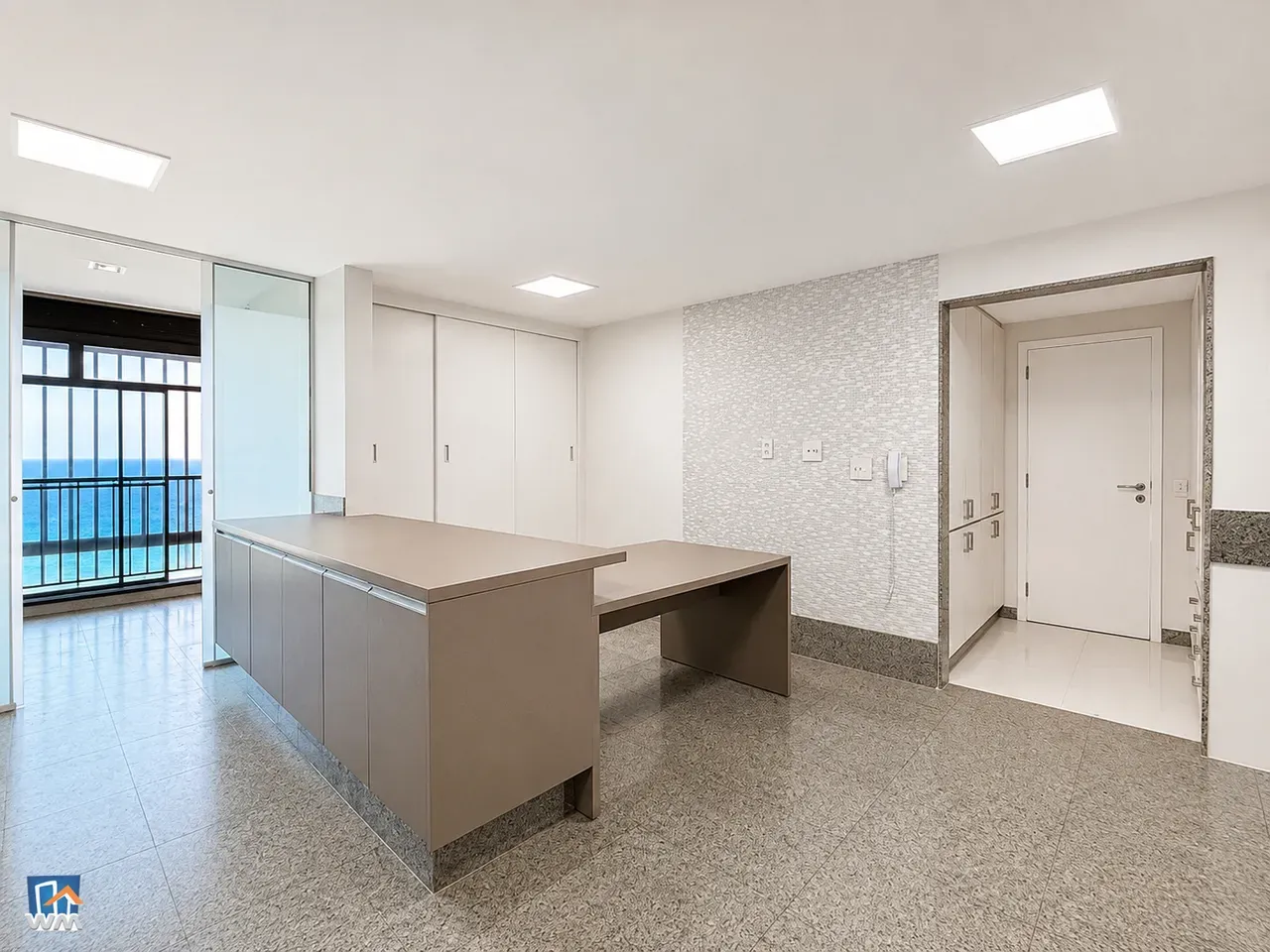 Apartamento de 4 quartos com 315 m² e varanda envidraçada — photo 35