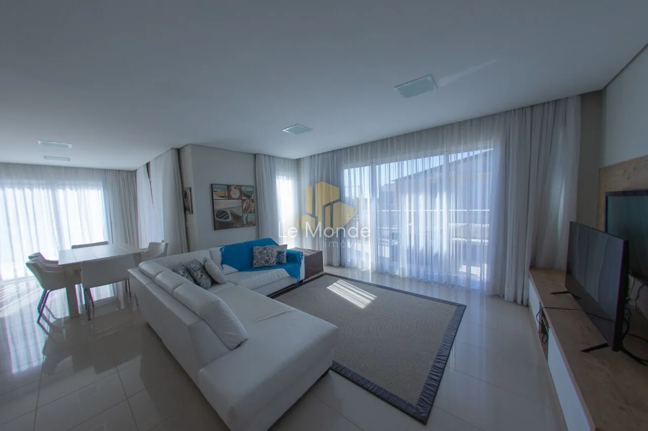 Dúplex con 4 dormitorios y 382 m², cocina amueblada — photo 10