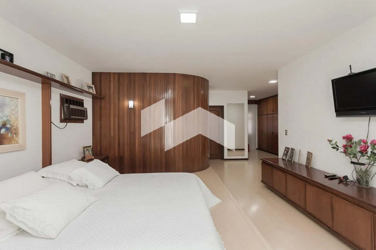 Будинок на 4 спальні з 6 місцями та 568 м² — photo 51