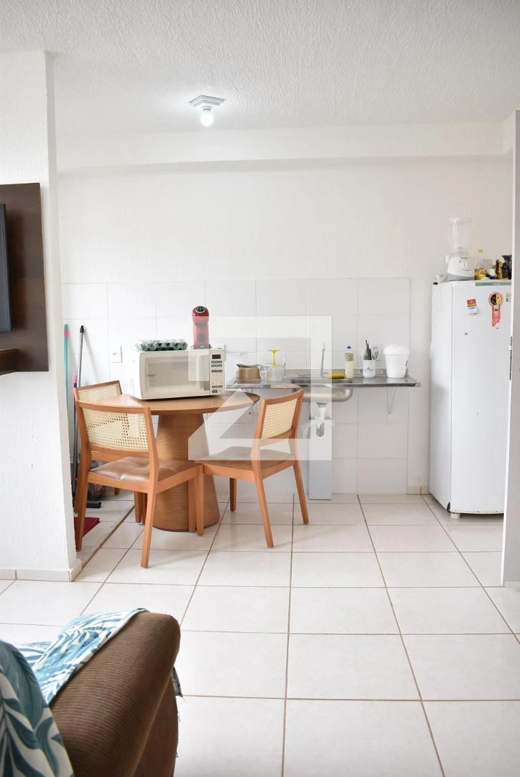 Apartamento amueblado con 2 dormitorios y cocina abierta — photo 2