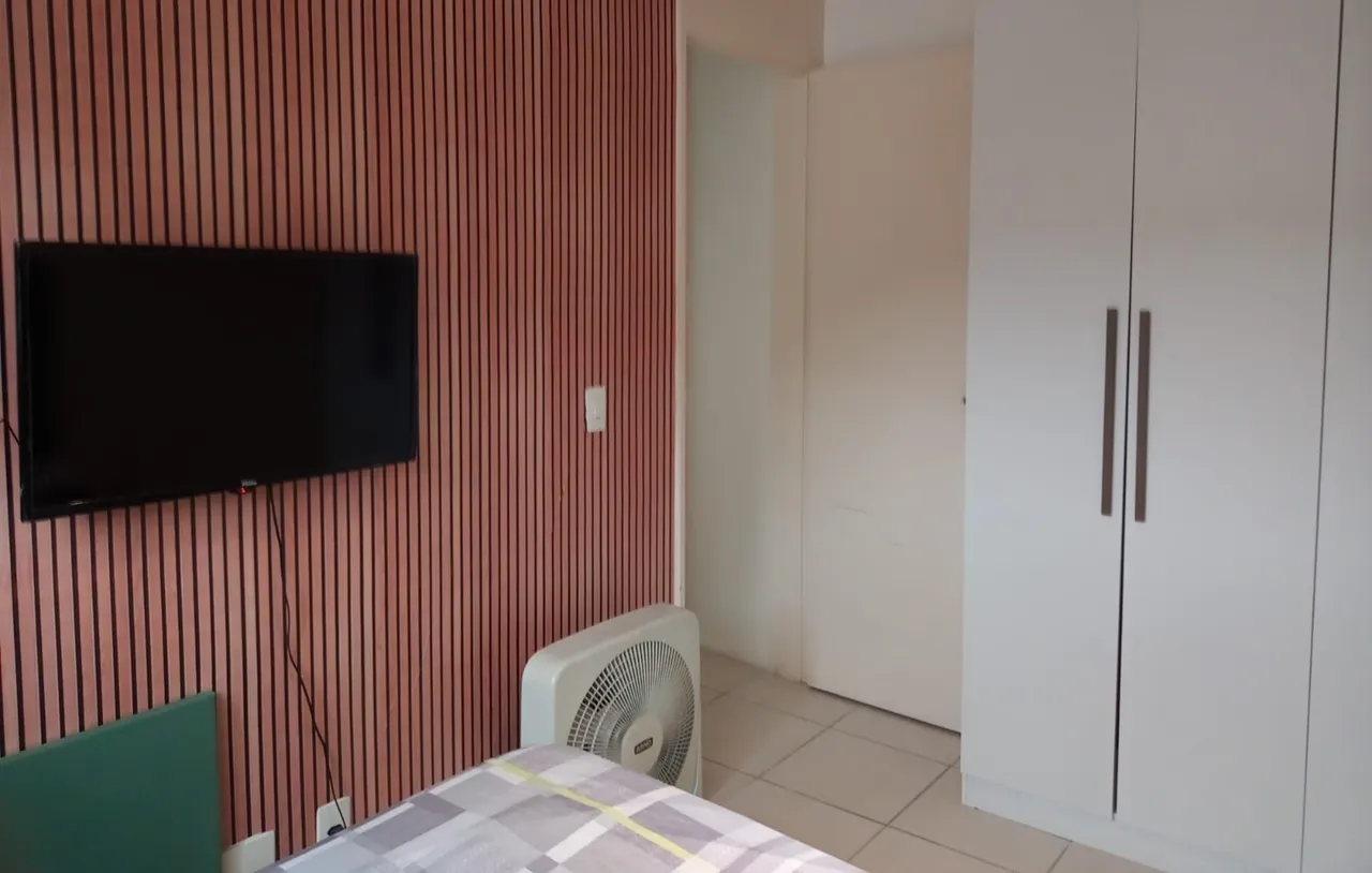 2-bedroom apartment in a building with a gym — photo 7