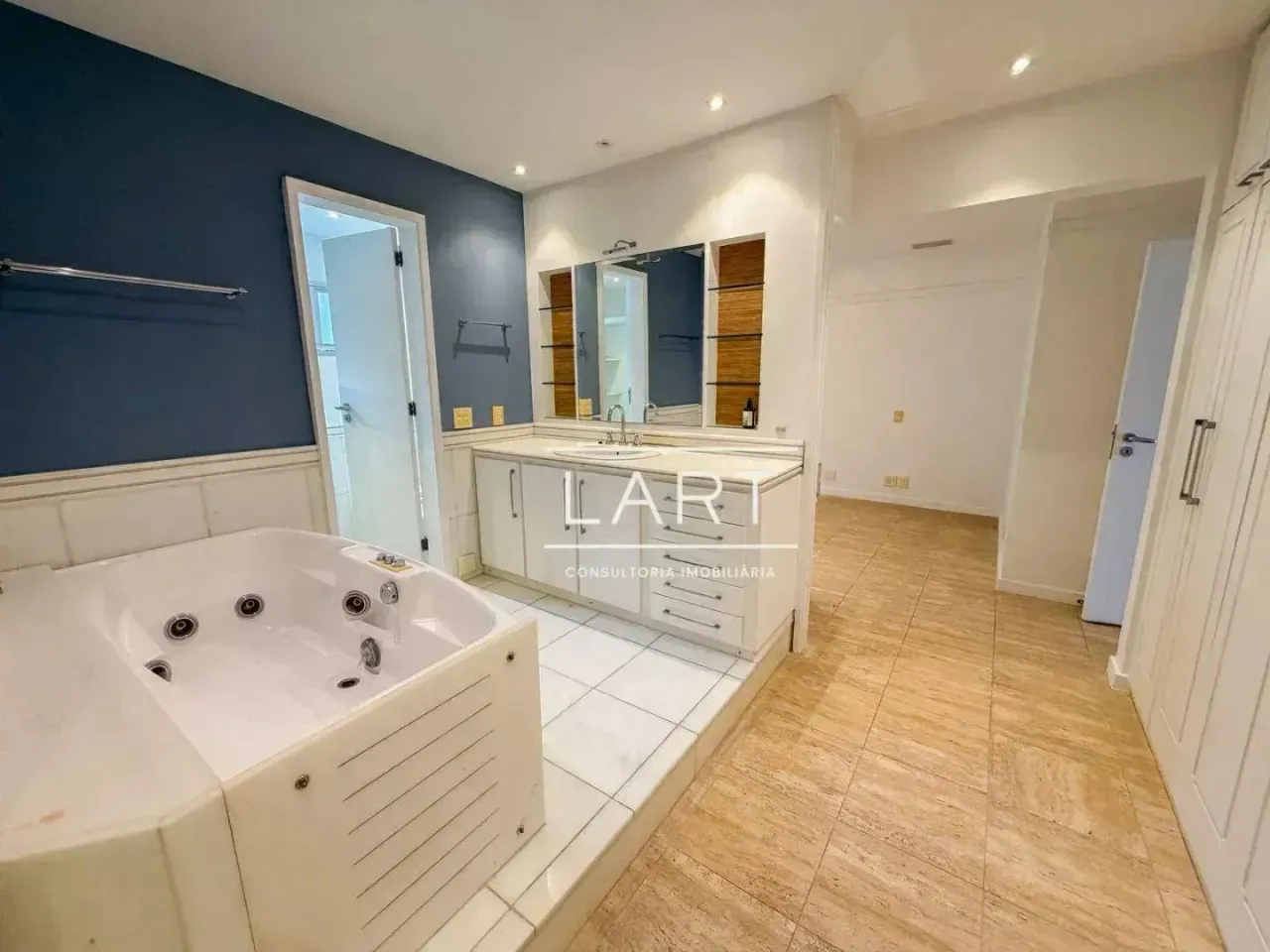 Квартира з 3 спальнями і 4 ванними, 190 м² — photo 16