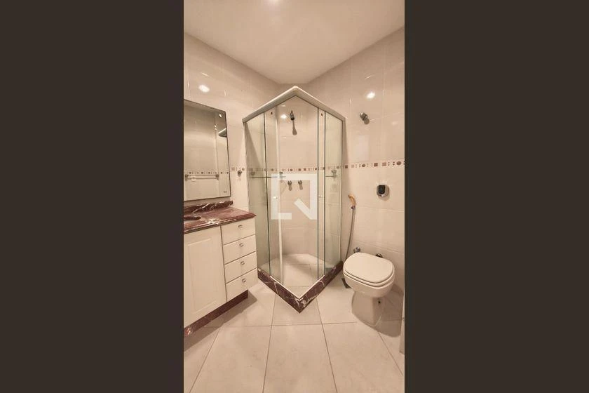 Apartamento com 3 suítes, varanda e 193 m² — photo 40