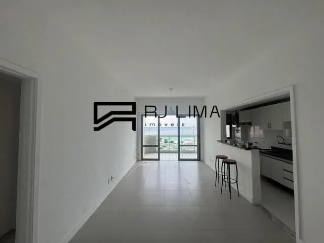 Washing machine in a one-bedroom apartment, 60 m² — photo 7