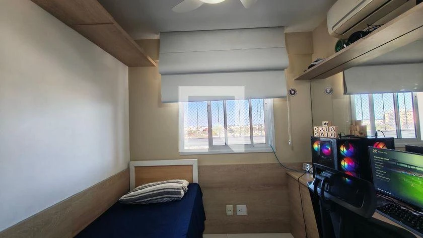 Панорамные окна и 4 спальни: квартира 200 м² — photo 34