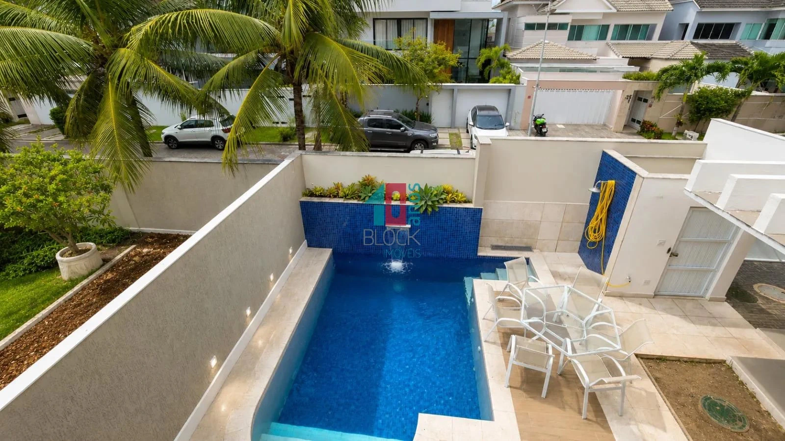 Casa triplex com 4 quartos e 3 suítes e cozinha fechada — photo 20