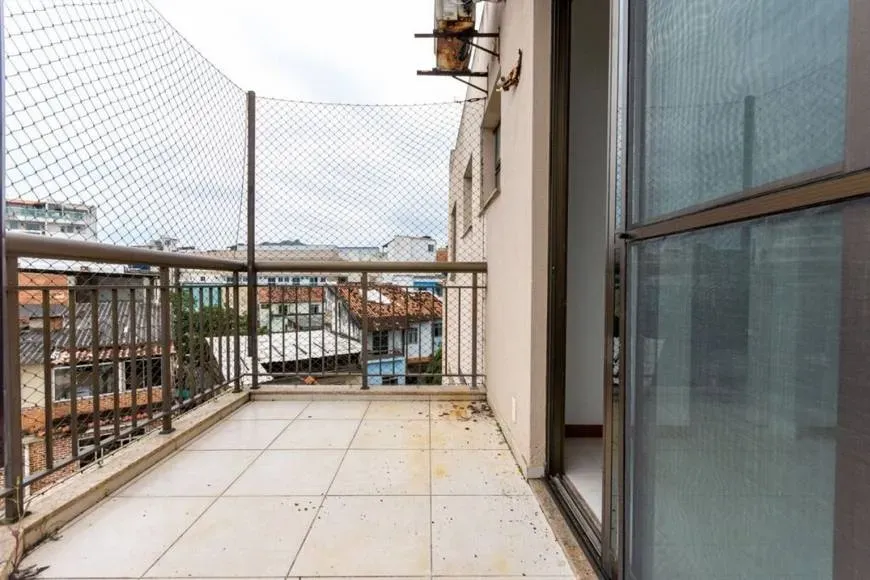 183 m² apartment with a walk-in closet and a bathtub — photo 6