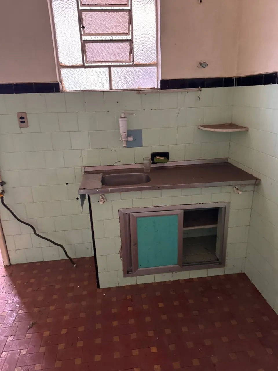 Unfurnished 3-bedroom house with 2 bathrooms