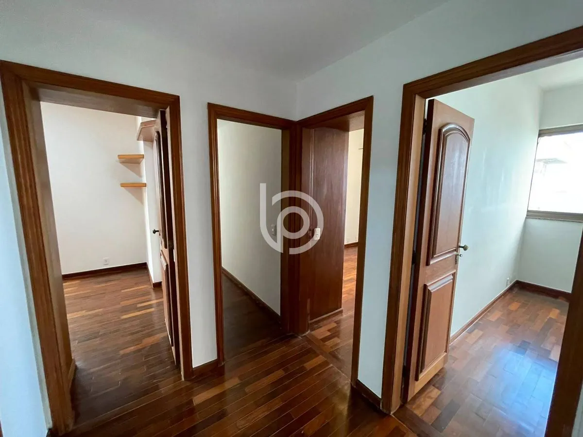 Rental apartment with 4 bedrooms and 4 bathrooms — photo 26
