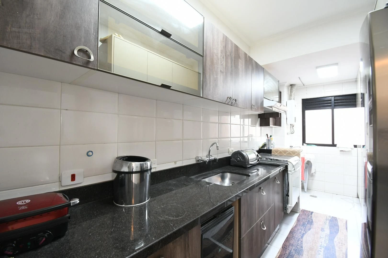 3-bedroom apartment in a building with a gym — photo 2