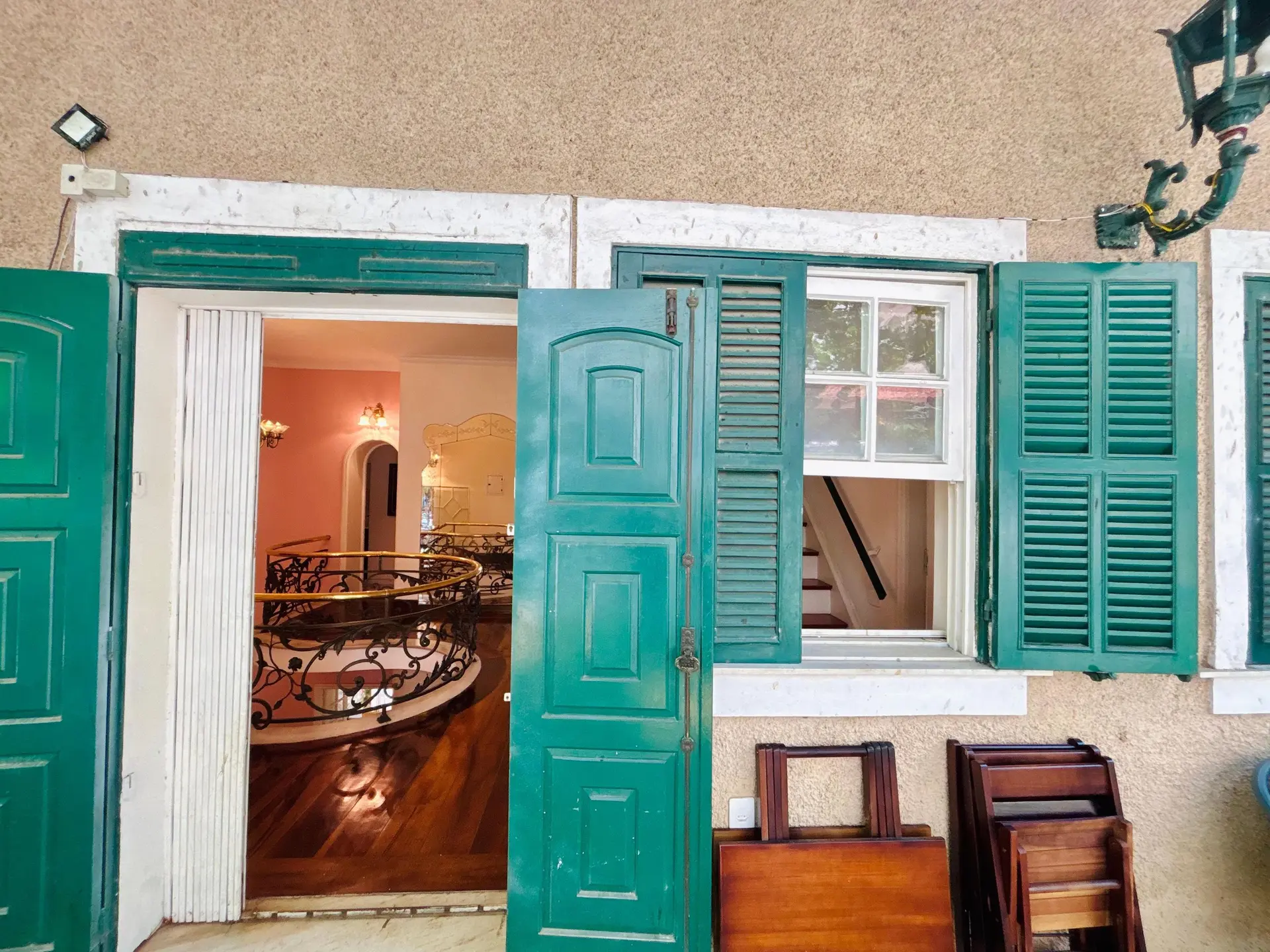 Furnished house, 380 m², with a grill on the balcony — photo 58