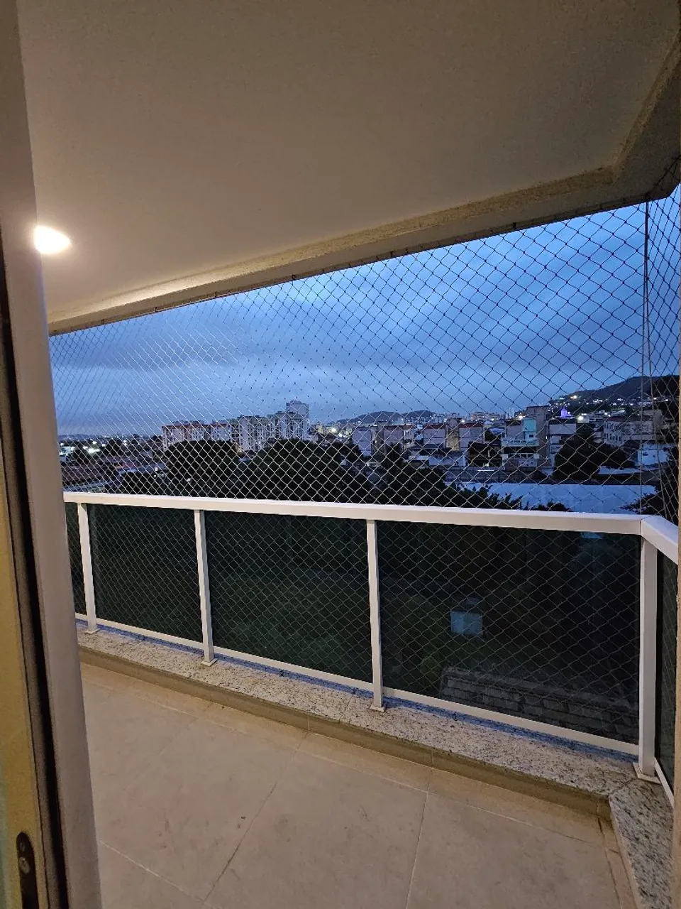 Glass-enclosed balcony in a 2-bedroom apartment, 62 m² — photo 18