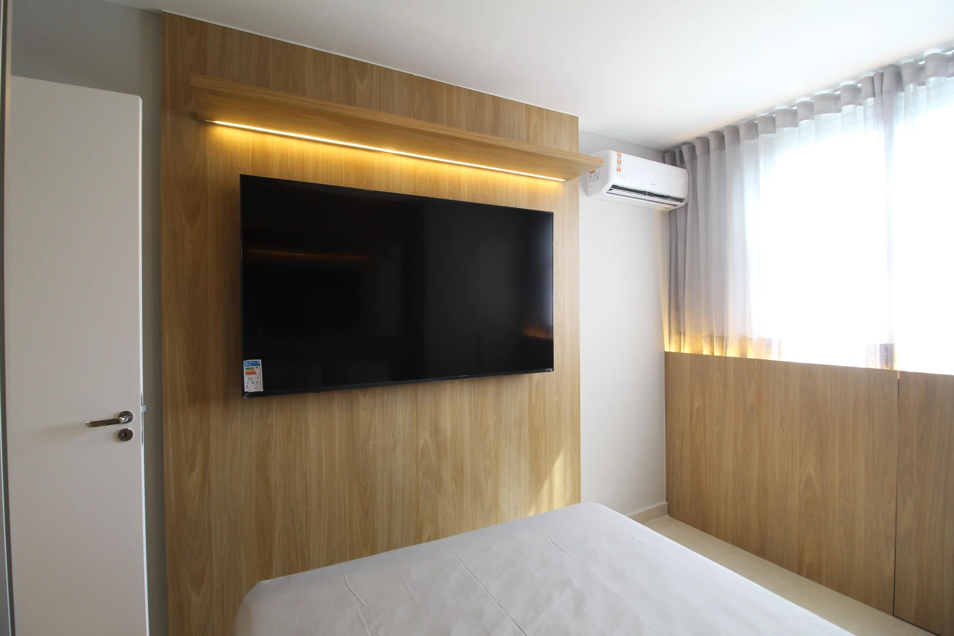 Furnished studio in a building with a sauna — photo 12