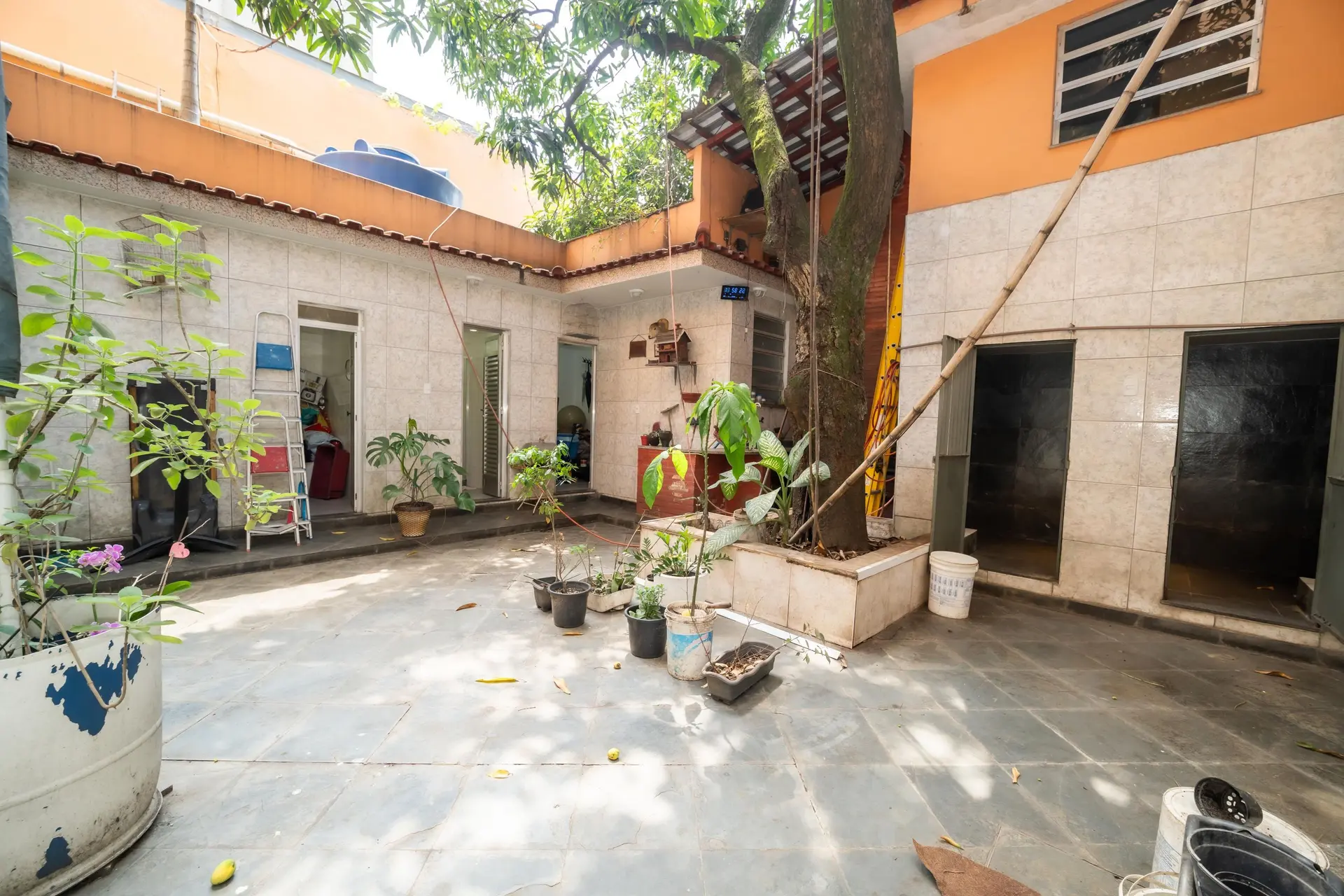 Furnished house, 449 m², with a jacuzzi — photo 17