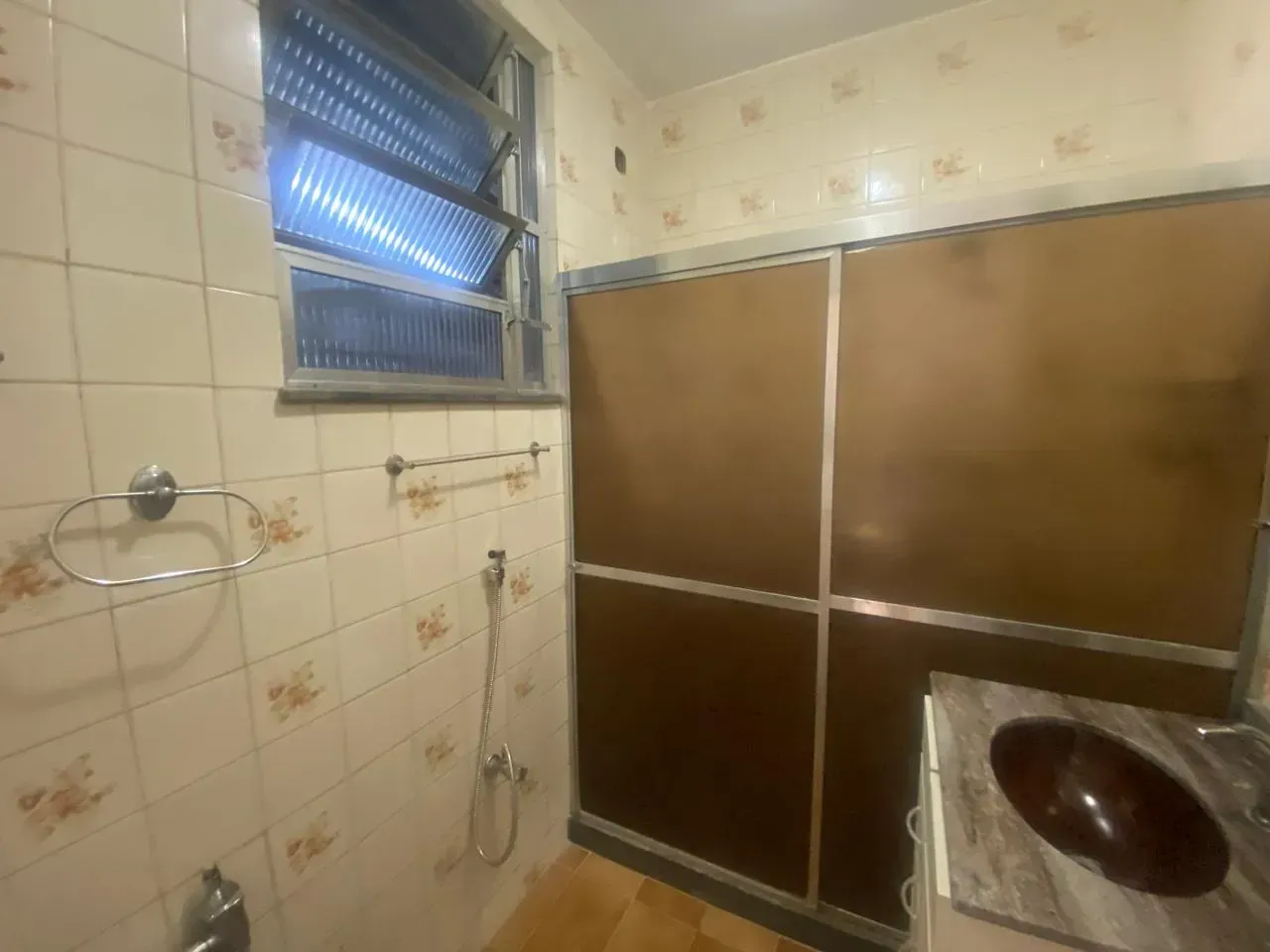 Unfurnished apartment with laundry area and 2 bedrooms — photo 9