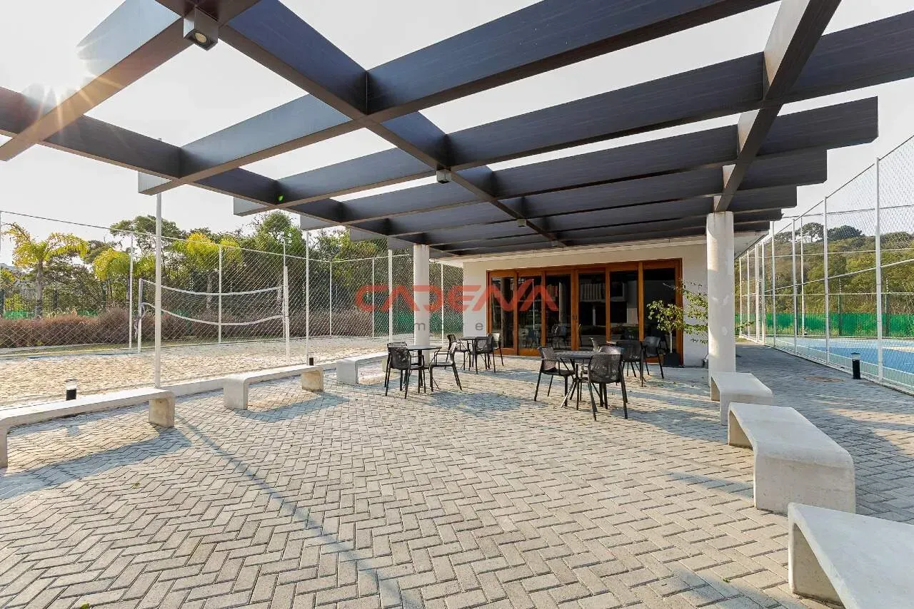 Balcony with a grill in a 3-bedroom house, 128 m² — photo 30