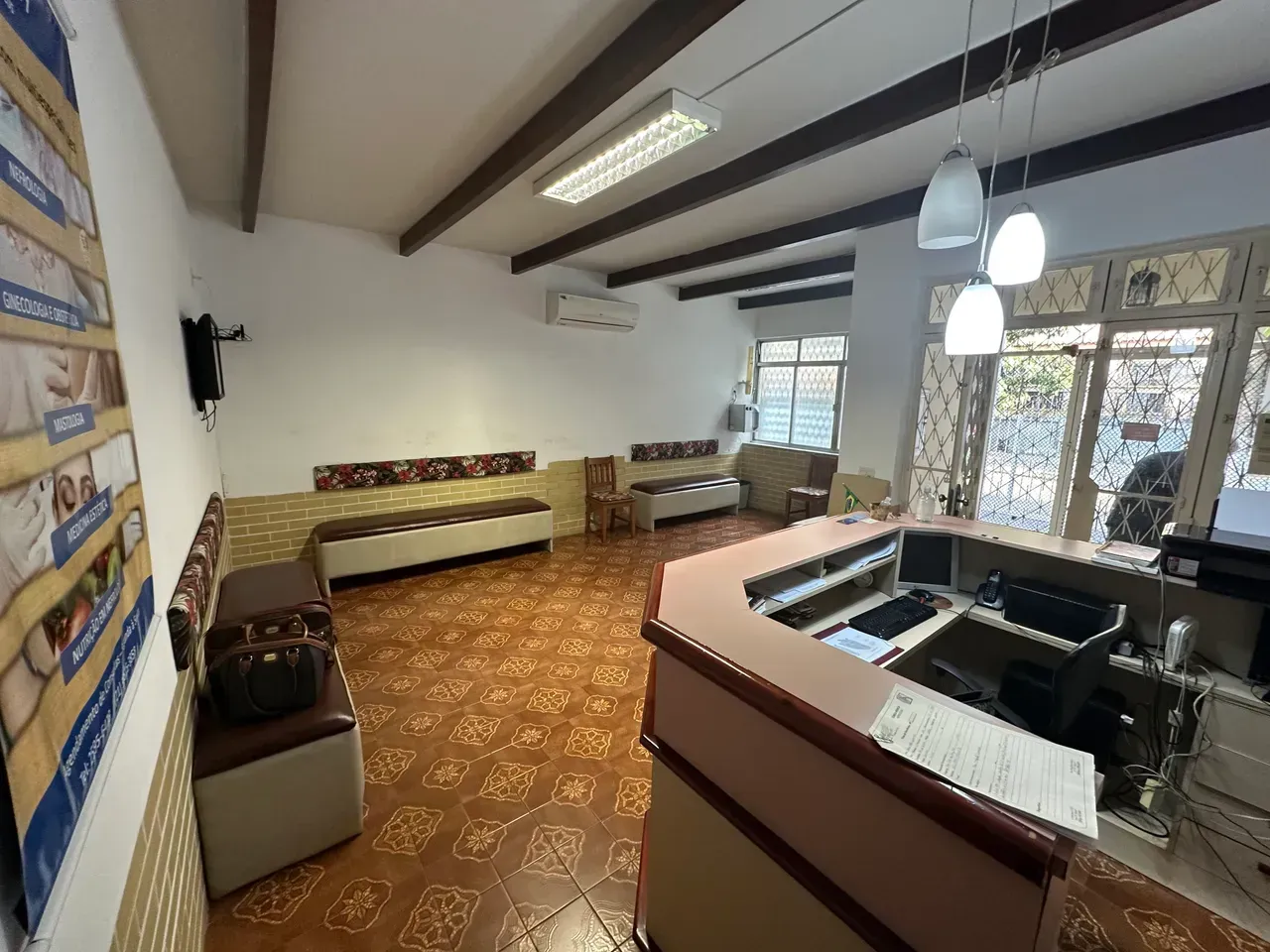 Casa com 4 quartos, 3 banheiros e 5 vagas — photo 2