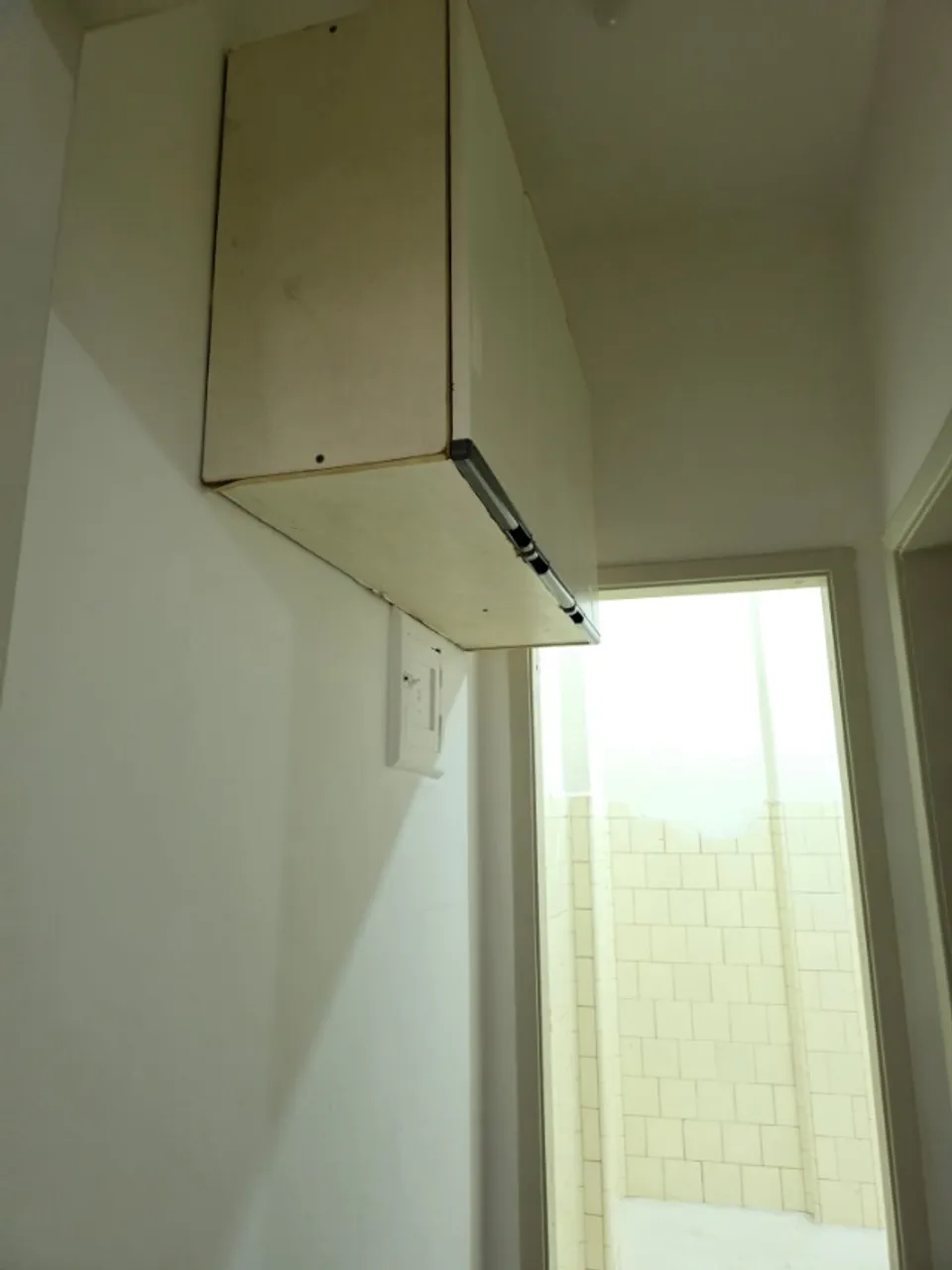 1-bedroom apartment with a closed-off kitchen — photo 8