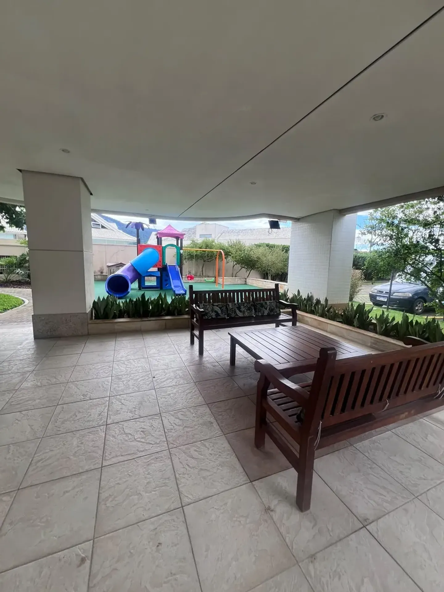 Apartment on the 10th floor with a grill on the balcony — photo 71