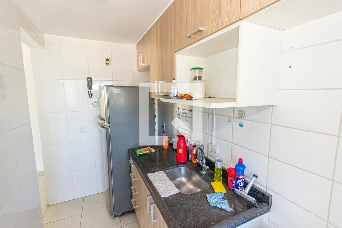 2-bedroom apartment in a building with a gym — photo 17