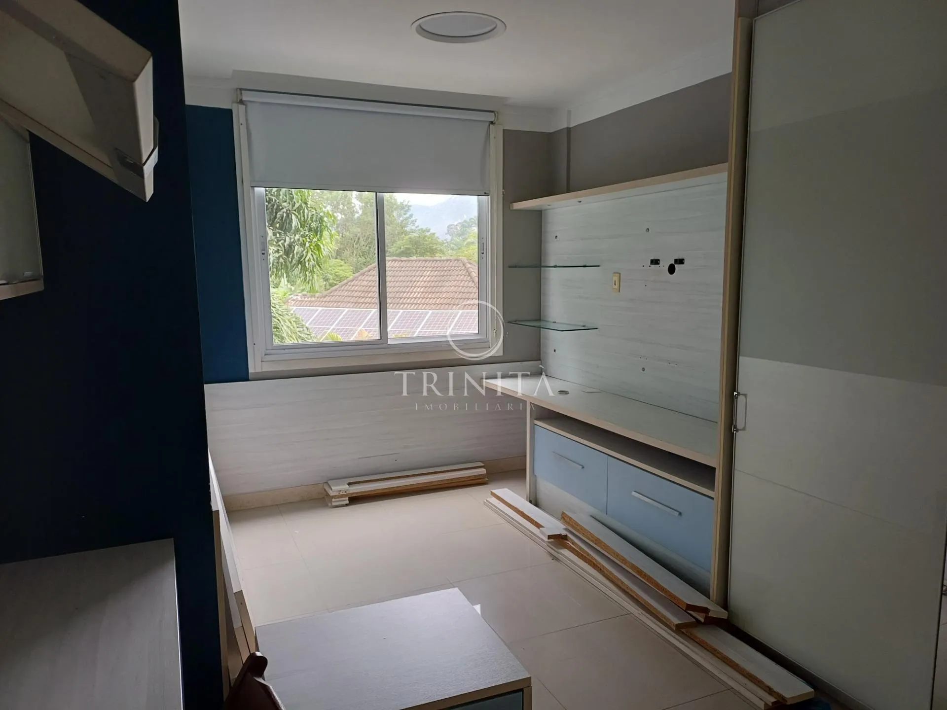 House, 490 m², with a grill on the balcony — photo 75