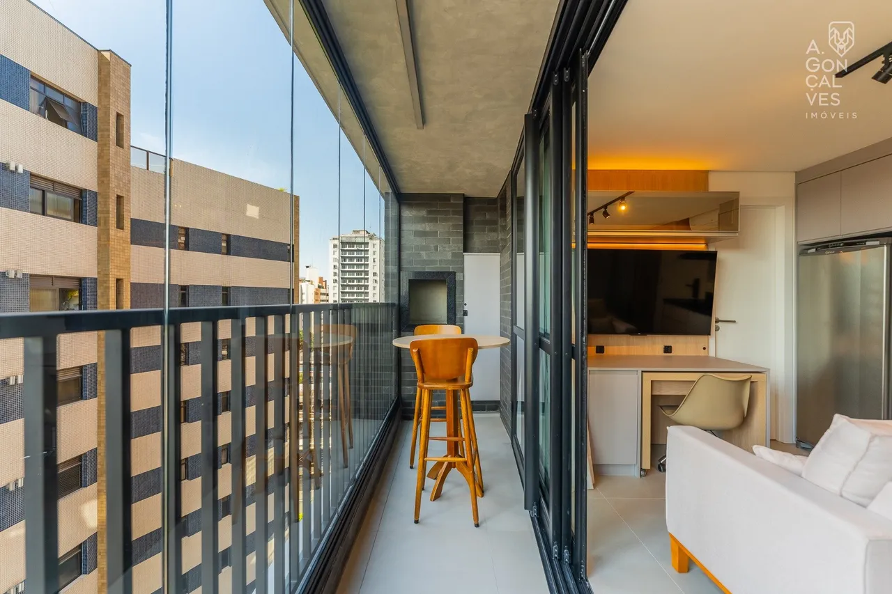 Furnished 37 m² apartment with 1 bedroom and glass balcony — photo 9