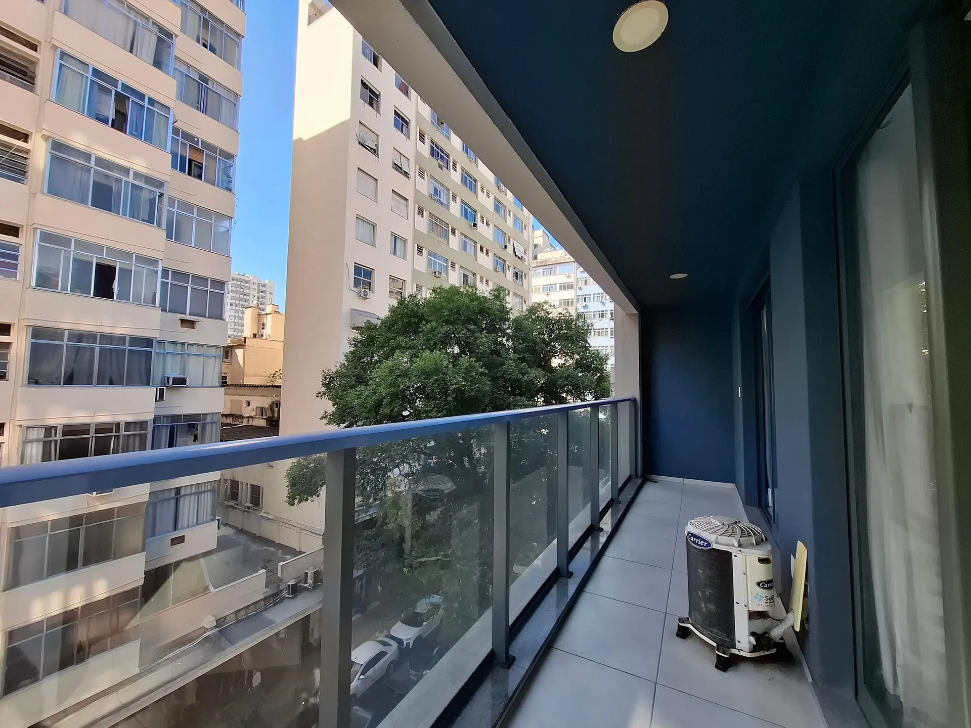 Furnished apartment with home office and balcony — photo 27