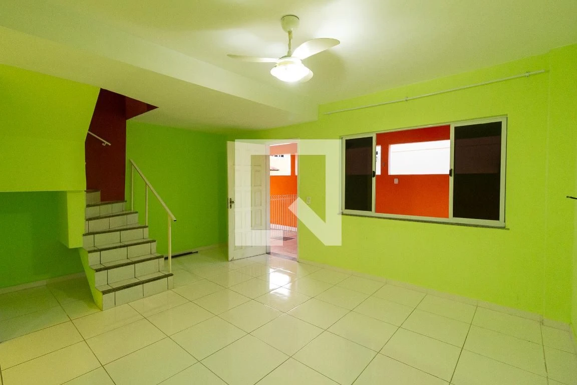 200 m² house with a private BBQ and a private pool — photo 16