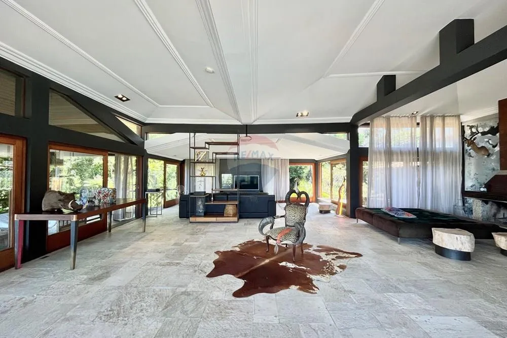 Будинок 1300 м² з 5 спальнями та 10 паркувань — photo 46
