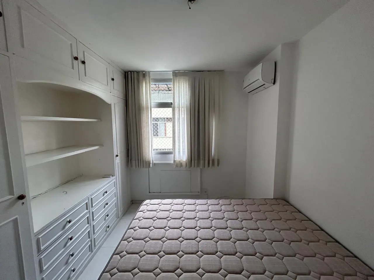 Apartamento com piso de madeira ou laminado, Leblon — photo 2
