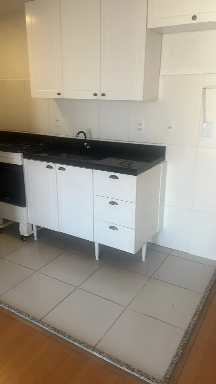 Unfurnished 1-bedroom apartment with a balcony — photo 6