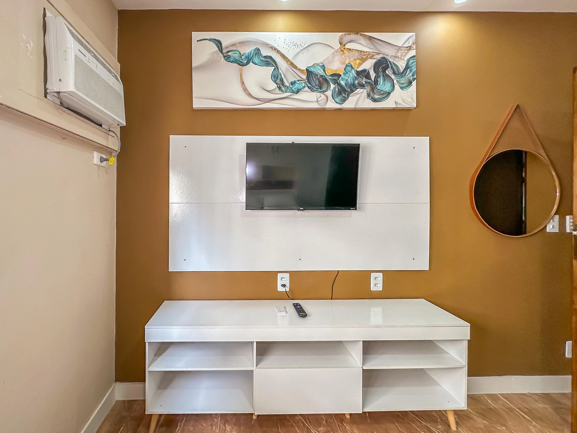Home office in a one-bedroom apartment, 37 m² — photo 15