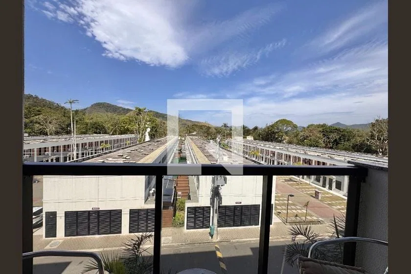 Apartamento de aluguel mobiliado com 2 quartos e varanda — photo 3