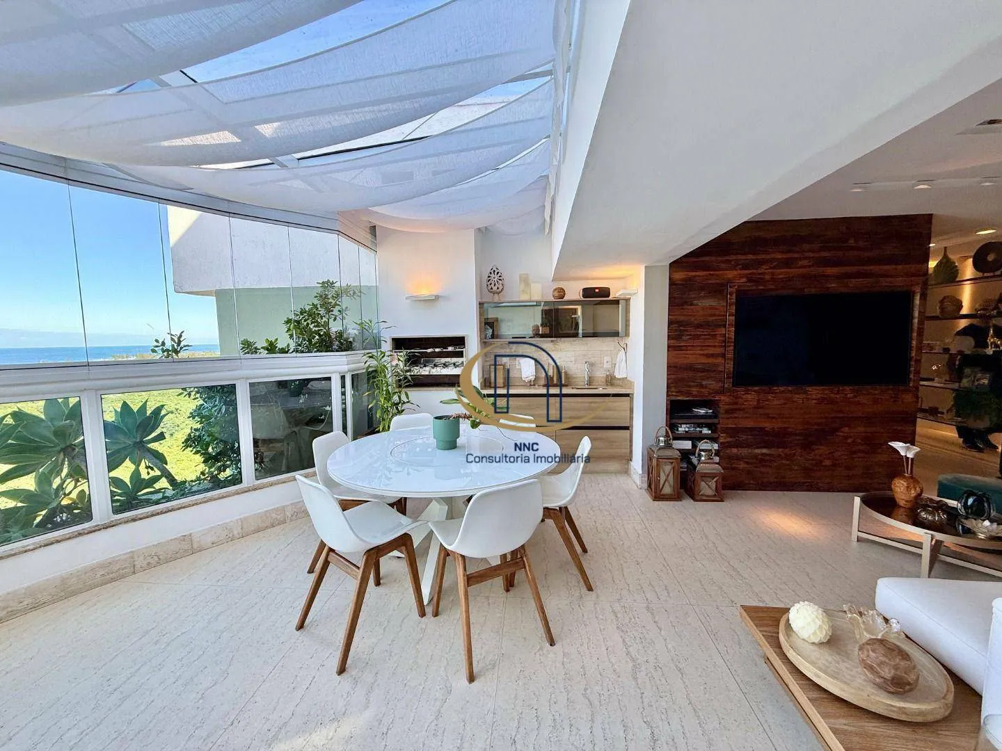 Front-facing penthouse with 215 m² and 4 bedrooms — photo 8