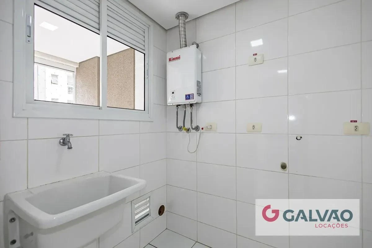 Apartment, 77 m², with wood or laminate floors — photo 37