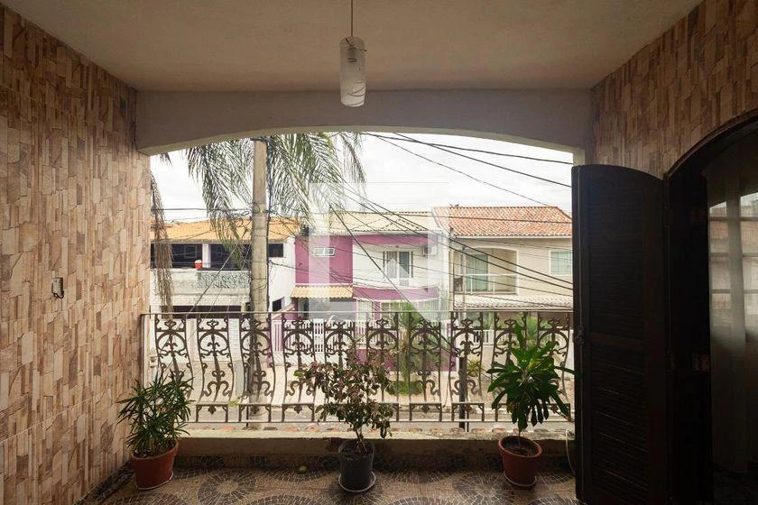 2-bedroom house with a grill on the balcony — photo 46