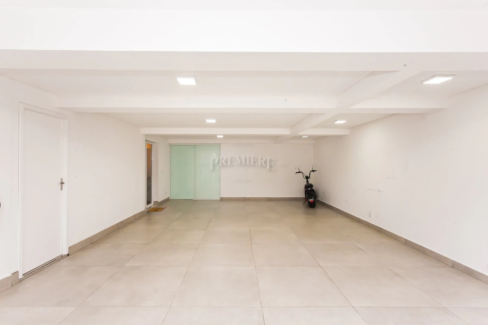 4-bedroom house with a home office in Curitiba — photo 30