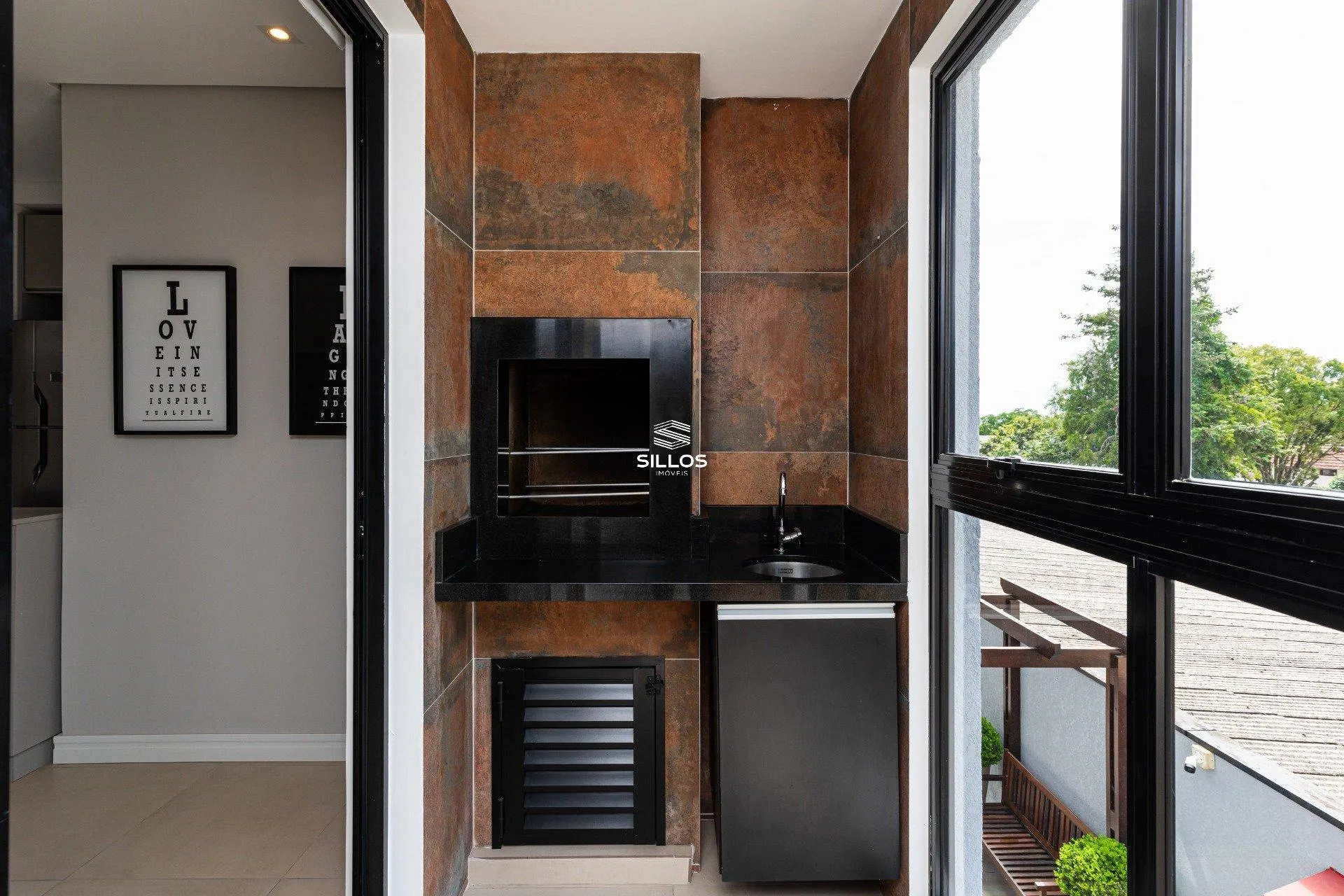 2-bedroom apartment with a grill on the balcony in Curitiba — photo 10
