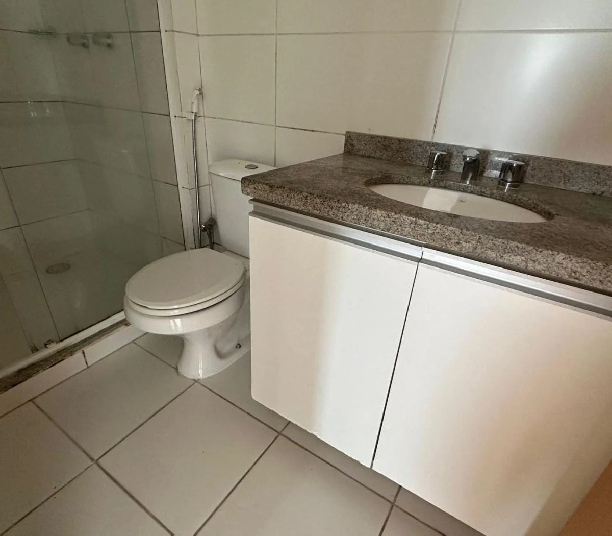 3-bedroom apartment with a water view in Florianópolis — photo 28