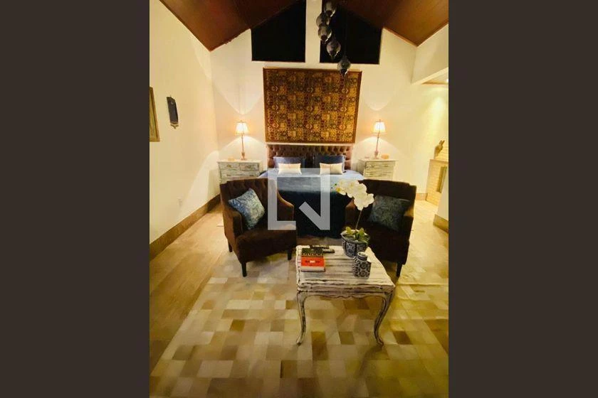 Furnished apartment, 492 m², with a glass-enclosed balcony — photo 4