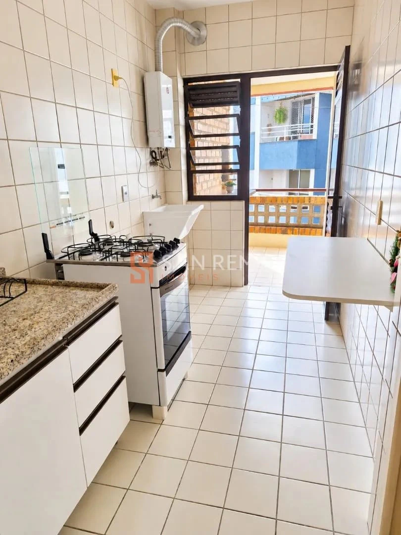 2-bedroom apartment with a mountain view in Florianópolis