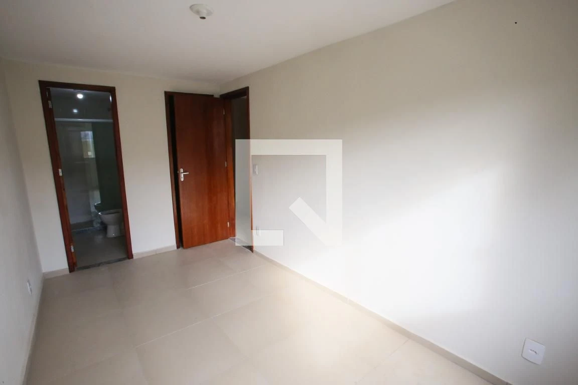 Condominium house with 3 bedrooms and 4 bathrooms — photo 42