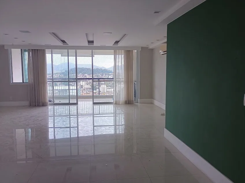 Apartamento de 3 quartos com janelas do piso ao teto — photo 5